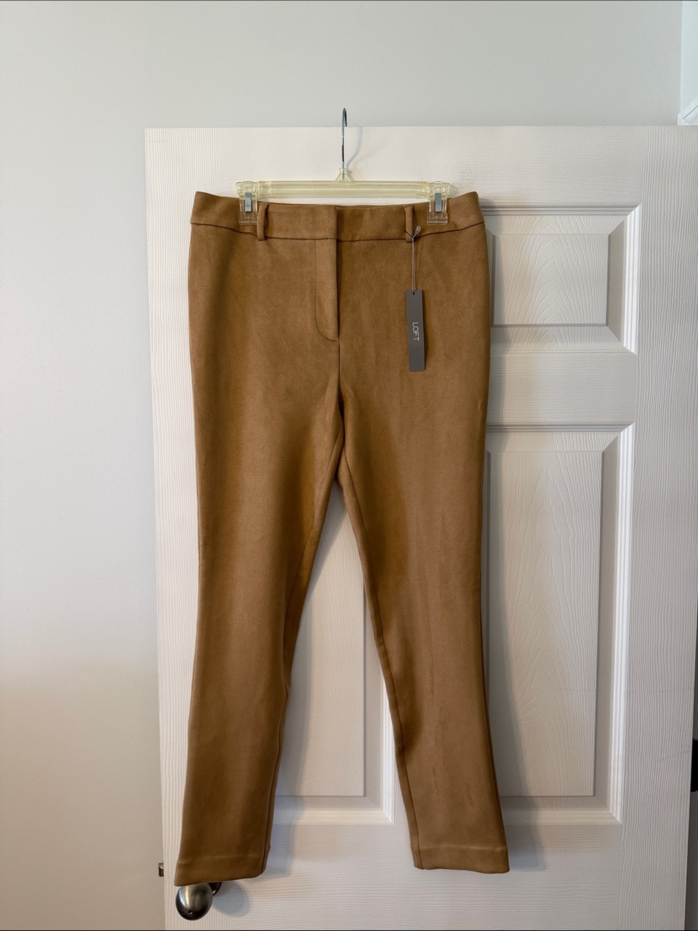 LOFT Women's Tan Ponte Skinny Pants size 8 brand new inseam 28” waist 32”